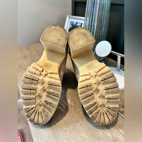 Dolce Vita Cashe H20 Suede Lugged Sole Block Heels 8 - Picture 6 of 8